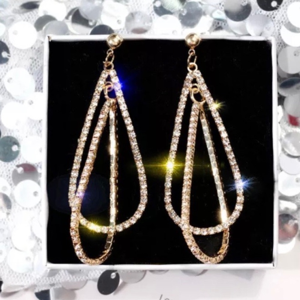 NEW 18K Yellow Gold Diamond Long Drop Earrings - Picture 7 of 7